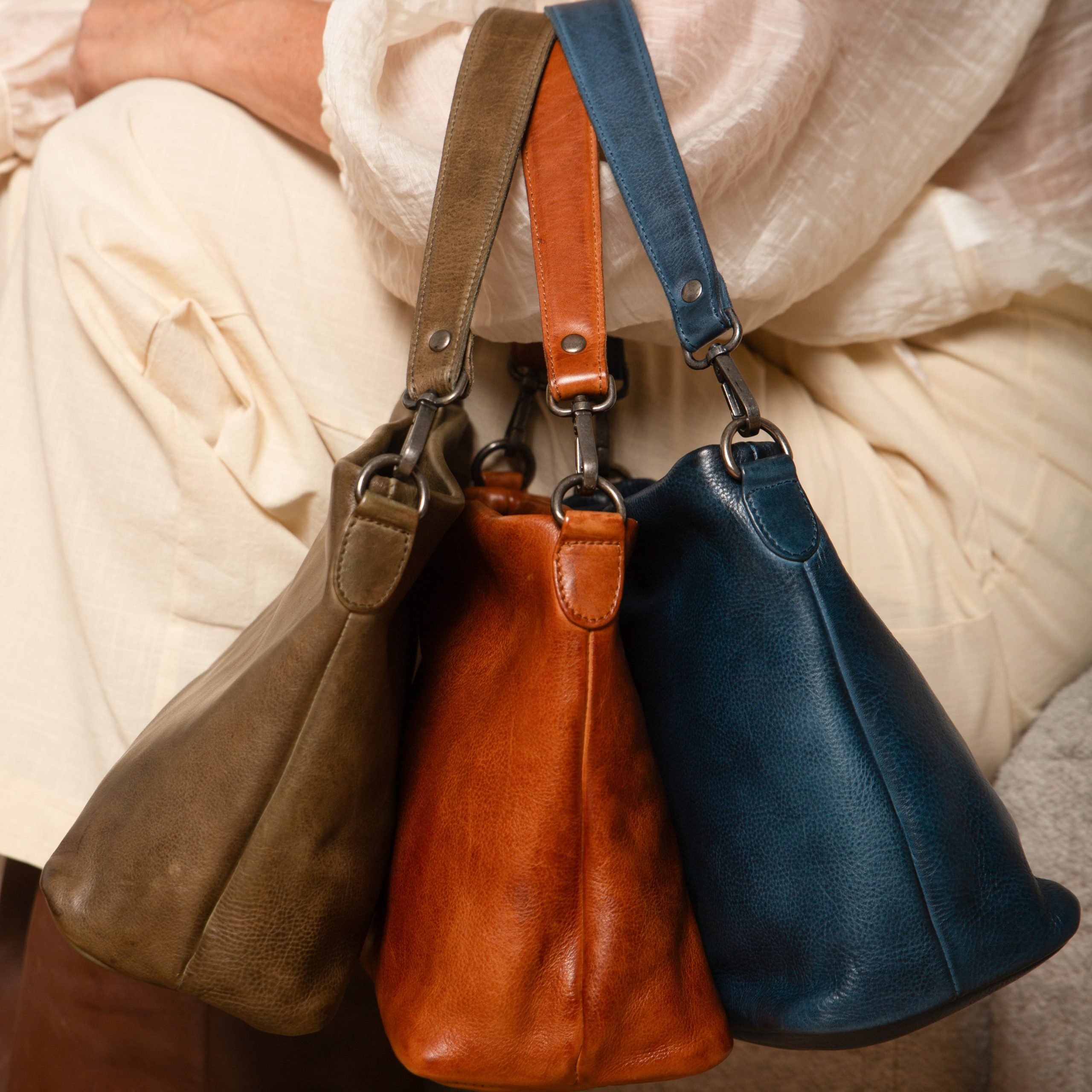 Ivy Leather Crossbody Bag - Image 19