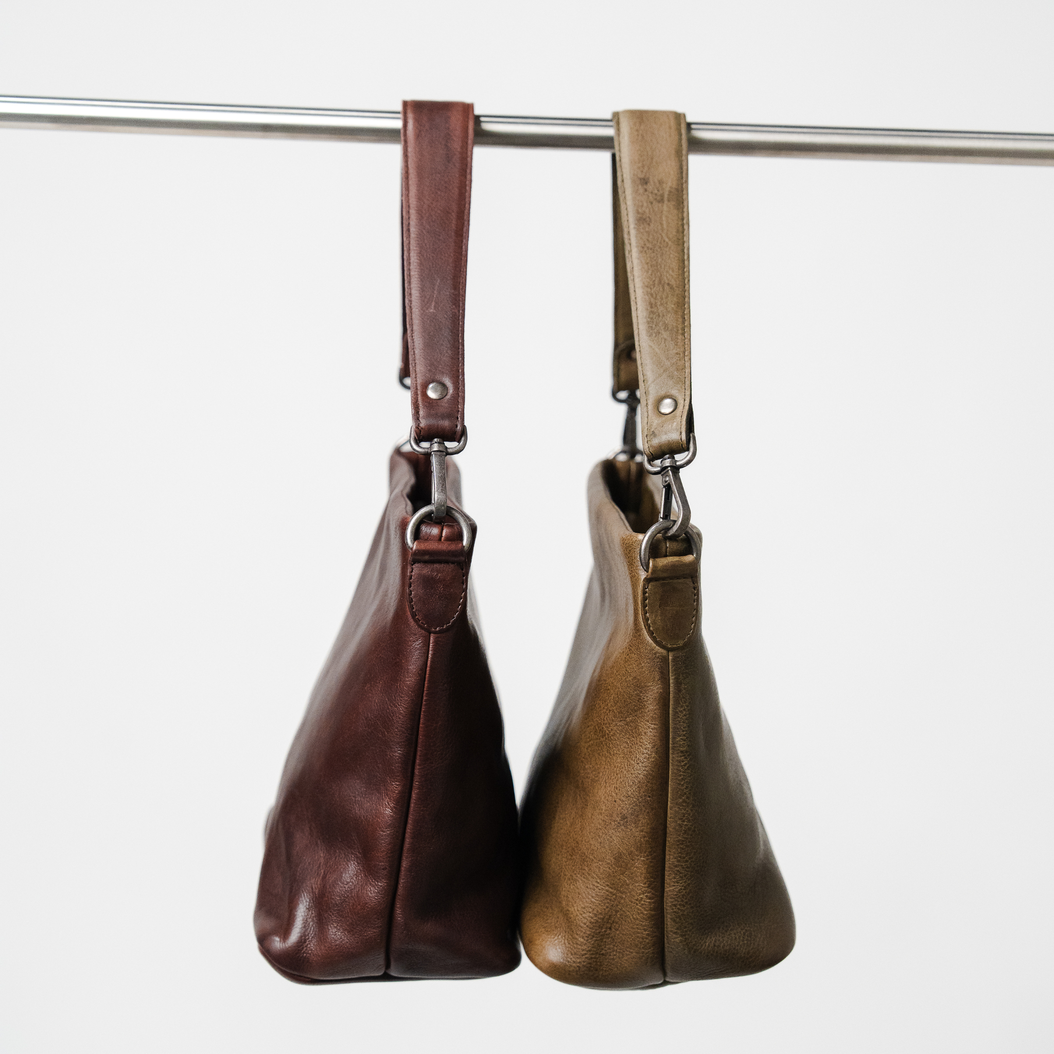 Ivy Leather Crossbody Bag - Image 21